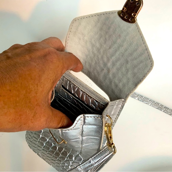 Cellphone crossbody - Picture 2 of 4